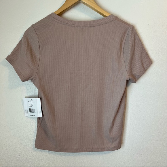 Beyond Yoga Take The Plunge V-Neck Ribbed Tee Shirt Chai - Picture 5 of 5